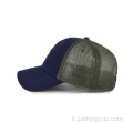 Cappello trucker a 6 pannelli con logo personalizzato in rilievo